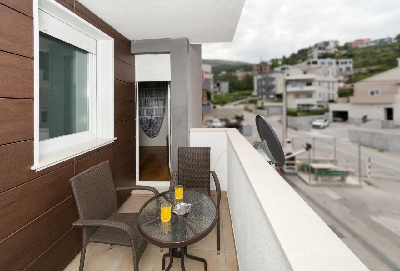 Breki Apartman Podstrana Exterior foto